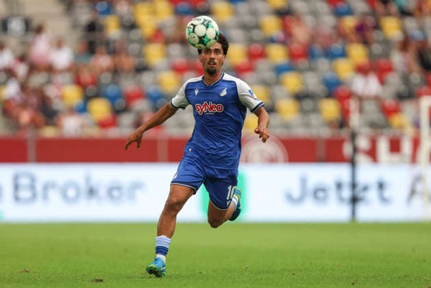 Yasin Batuhan Muhammed Zor (TSG Hoffenheim II) in Aktion, am Ball, Einzelaktion waehrend des Spiels der 3. Liga zwischen Fortuna Duesseldorf und TSG 1899 Hoffenheim II, Merkur Spiel-Arena am 15. August 2026 in Duesseldorf, Deutschland. (Foto von Oliver Kaelke DeFodi Images) +++ Yasin Batuhan Muhammed Zor (TSG Hoffenheim II) controls the ball during the 3. Liga match between Fortuna Duesseldorf and TSG 1899 Hoffenheim II at Merkur Spiel-Arena on August 15, 2026 in Dusseldorf, Germany. (Photo by Oliver Kaelke DeFodi Images) DFB DFL REGULATIONS PROHIBIT ANY USE OF PHOTOGRAPHS AS IMAGE SEQUENCES AND OR QUASI-VIDEO. (Photo by Oliver Kaelke DeFodi Images) - *** Yasin Batuhan Muhammed Zor of TSG Hoffenheim II in action, on the ball, making a solo run during the 3. Liga match between Fortuna Düsseldorf and TSG 1899 Hoffenheim II at the Merkur Spiel Arena on August 15, 2026, in Düsseldorf, Germany. Photo by Oliver Kaelke, DeFodi Images. Yasin Batuhan Muhammed Zor of TSG Hoffenheim II controls the ball during the 3. Liga match between Fortuna Düsseldorf and TSG 1899 Hoffenheim II at Merkur Spiel Arena on August 15, 2026 in Düsseldorf, Germany Photo by Oliver Kaelke, DeFodi Images DFB and DFL regulations prohibit any use of photographs as image sequences and or quasi-video Photo by Oliver Kaelke, DeFodi Images