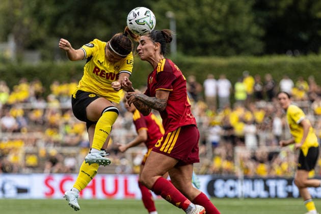 Testspiel: Borussia Dortmund Frauen - AS Roma Frauen; 15.08.2026 Sara Ito (Borussia Dortmund Frauen, 14) Testspiel, BVB-Saisoneröffnung 2026 27: Borussia Dortmund Frauen - AS Roma Frauen; Rote Erde, Dortmund; 15.08.2026 *** Friendly Match: Borussia Dortmund Women vs. AS Roma Women, August 15, 2026; Sara Ito, Borussia Dortmund Women; 14th Friendly Match; BVB 2026 Season Opener; August 27, 2026; Borussia Dortmund Women vs. AS Roma Women at Rote Erde, Dortmund, August 15, 2026 Copyright: xBEAUTIFULxSPORTS Buriakovx