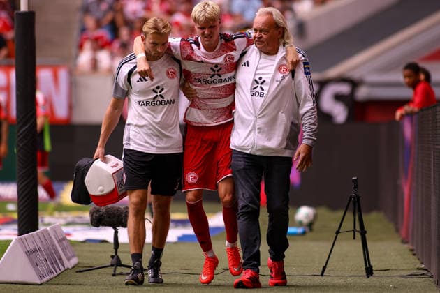 15.08.2026, GER, Fussball, Herren, 3. Liga , Saison 2026 2027, Fortuna Düsseldorf - TSG Hoffenheim II Felix Meiser (F95) verletzt ausgewechselt *** August 15, 2026, GER, Soccer, Men s, 3rd Division, 2026–2027 Season, Fortuna Düsseldorf vs. TSG Hoffenheim II: Felix Meiser (F95) was substituted due to injury Copyright: xSvenxHanischx