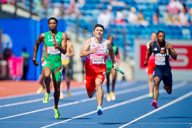 15.08.2026 BIRMINGHAM , WIELKA BRYTANIA ALEXANDER STADIUM , LEKKOATLETYCZNE MISTRZOSTWA EUROPY BIRMINGHAM 2026 (EUROPEAN ATLETICS CHAMIPONSHIPS BIRMINGHAM 2026 ) BIEG 4X100 M NZ. PERSONS FOTO RADOSLAW JOZWIAK CYFRASPORT NEWSPIX.PL --- Newspix.pl  RA2_5273