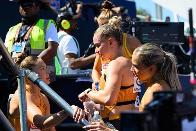 BIRMINGHAM, GREAT BRITAIN - August 15: Sophia Junk, Gina Lückenkemper, Rebecca Haase and Jolina Ernst of Germany in discussion after missing the 4x100 metres relay final during the European Athletics Championships 2026 at Alexander Stadium in Birmingham, Great Britain (Photo by Sven Beyrich Sports Press Photo)  Copyright: xSvenxBeyrich SportsxPressxPhotox Sportspressphoto_SPR206944