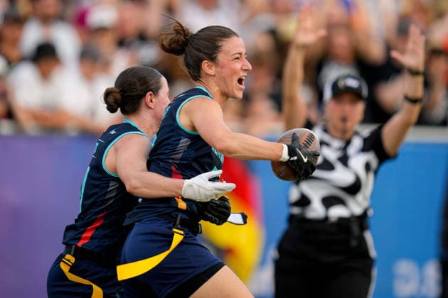 Kyra Fischer (Germany) und Ellen Marie Riess (Germany) celebrate during the Women s 2026 IFAF Flag Football World Championships quarter-final match between USA v Germany at Flag Football Complex Dusseldorf-Garath on August 15, 2026 in Dusseldorf, Germany. (Photo by Alex Gottschalk DeFodi Images) - *** Kyra Fischer (Germany) and Ellen Marie Riess (Germany) celebrate during the quarterfinal match of the 2026 IFAF Women’s Flag Football World Championships between the U.S. and Germany at the Flag Football Complex Düsseldorf-Garath on August 15, 2026, in Düsseldorf, Germany. Photo by Alex Gottschalk, DeFodi Images