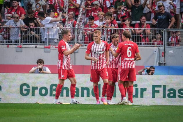 Testspiel: SC Freiburg vs Crystal Palace, 15.08.2026 Torjubel zum 2:0 durch Lucas Höler (SC Freiburg, 9) Testspiel: SC Freiburg vs Crystal Palace, Europa-Park-Stadion, 15.08.2026 DFB DFL REGULATIONS PROHIBIT ANY USE OF PHOTOGRAPHS AS IMAGE SEQUENCES AND OR QUASI-VIDEO. *** Friendly Match: SC Freiburg vs. Crystal Palace, August 15, 2026—Celebration of the 2–0 goal by Lucas Höler (SC Freiburg), 9. Friendly Match: SC Freiburg vs. Crystal Palace, Europa-Park Stadium, August 15, 2026 DFB and DFL regulations prohibit any use of photographs as image sequences and or quasi-video. Copyright: xBEAUTIFULxSPORTS Boscox