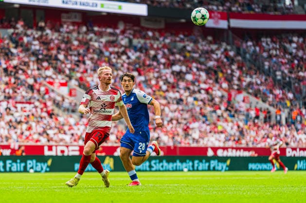Jomaine Consbruch (Fortuna Düsseldorf, 14) im Zweikampf mit Florian Micheler (TSG Hoffenheim II, 28) Fortuna Duesseldorf vs. TSG Hoffenheim II, Fussball, 3.Liga, 02.Spieltag, Saison 2026 27, 15.08.2026, DFL REGULATIONS PROHIBIT ANY USE OF PHOTOGRAPHS AS IMAGE SEQUENCES AND OR QUASI-VIDEO, Fortuna Duesseldorf vs. TSG Hoffenheim II, Fussball, 3.Liga, 2.Spieltag, Saison 2026 27, 15.08.2026 Düsseldorf *** Jomaine Consbruch of Fortuna Düsseldorf, No. 14, in a tackle with Florian Micheler of TSG Hoffenheim II, No. 28; Fortuna Düsseldorf vs. TSG Hoffenheim II, soccer, 3. Liga, Matchday 2, 2026–27 season, August 15, 2026, DFL regulations prohibit any use of photographs as image sequences and or quasi-video, Fortuna Düsseldorf vs. TSG Hoffenheim II, soccer, 3. Liga, Matchday 2, 2026–27 Season, August 15, 2026, Düsseldorf Copyright: xEibner-Pressefoto LukasxBaldygax EP_LBA