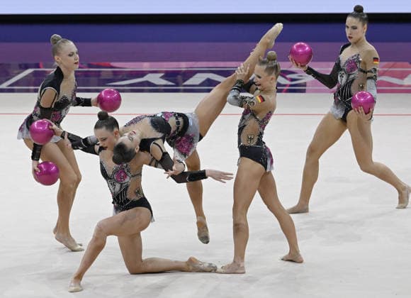15.08.2026, xhbx, Rhythmische Sportgymnastik Weltmeisterschaft 2026, v.l. Team, Gruppe, Group, Mannschaft Deutschland, Germany (besteht aus: Alisa Datsenko, Anja Kosan, Alina Ott, Helena Ripken, Anna-Maria Shatokhin) Ballübung Frankfurt am Main *** August 15, 2026, xhbx, 2026 Rhythmic Gymnastics World Championships, v l Team, Group, Germany consists of Alisa Datsenko, Anja Kosan, Alina Ott, Helena Ripken, Anna Maria Shatokhin Ball routine Frankfurt am Main