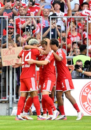TOR zum 1:0 Luis Diaz FC Bayern Muenchen FCB (14) Torjubel Tom Bischof FC Bayern Muenchen FCB (08) Nathaniel Brown FC Bayern Muenchen FCB (11) FC Bayern Muenchen FCB vs RB Leipzig RBL Telekom Cup 15.08.2026 DFL REGULATIONS PROHIBIT ANY USE OF PHOTOGRAPHS AS IMAGE SEQUENCES AND OR QUASI-VIDEO FC Bayern Muenchen FCB vs RB Leipzig RBL *** GOAL: 1–0 Luis Diaz, FC Bayern Munich (FCB) 14 Goal Celebration: Tom Bischof, FC Bayern Munich (FCB) 08 Nathaniel Brown, FC Bayern Munich (FCB) 11 FC Bayern Munich (FCB) vs. RB Leipzig (RBL) Telekom Cup August 15, 2026 DFL REGULATIONS PROHIBIT ANY USE OF PHOTOGRAPHS AS IMAGE SEQUENCES AND OR QUASI-VIDEO: FC Bayern Munich (FCB) vs. RB Leipzig (RBL)