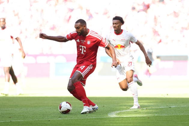 Jonathan Tah (FC Bayern Muenchen, 04) mit Tidiam Gomis (RB Leipzig, 27), GER, FC Bayern Muenchen vs. RB Leipzig, Fussball, Telekom Cup, Testspiel, Saison 2026 2027, 15.08.2026, GER, FC Bayern Muenchen vs. RB Leipzig, Fussball, Telekom Cup, Testspiel, Saison 2026 2027, 15.08.2026 Muenchen *** Jonathan Tah, FC Bayern Munich, 04, with Tidiam Gomis, RB Leipzig, 27, GER, FC Bayern Munich vs. RB Leipzig, Soccer, Telekom Cup, Friendly, 2026–2027 Season, August 15, 2026, GER, FC Bayern Munich vs. RB Leipzig, Soccer, Telekom Cup, Friendly, 2026–2027 Season, August 15, 2026, Munich Copyright: xEibner-Pressefoto JennixMaulx EP_JML