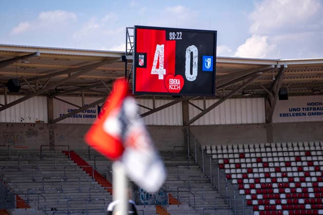 Regionalliga Nordost: FC Rot-Weiß Erfurt vs. 1. FC Magdeburg II; Erfurt; 15.08.2026 4:0 Anzeigetafel Regionalliga Nordost: FC Rot-Weiß Erfurt vs. 1. FC Magdeburg II; Steigerwaldstadion Erfurt; 15.08.2026 *** Regionalliga Northeast FC Rot Weiß Erfurt vs. 1 FC Magdeburg II Erfurt, August 15, 2026, 4–0 Scoreboard Regionalliga Northeast FC Rot Weiß Erfurt vs. 1 FC Magdeburg II Steigerwaldstadion, Erfurt, August 15, 2026 Copyright: xBEAUTIFULxSPORTS Duehringx