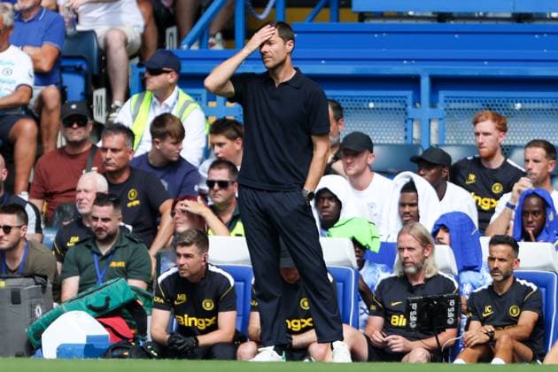Xabi Alonso, Head Coach of Chelsea, reacts during the match Chelsea v Real Sociedad, Pre Season Friendly, Football, Stamford Bridge, London, UK, 15 08 2026, England - 15 Aug 2026London Stamford Bridge England United Kingdom  Copyright: xHanc WiredxPhotos Shutterstockx 17084257ac
