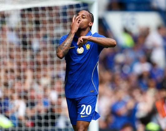 Joao Pedro of Chelsea celebrates scoring his team s second goal of the match Chelsea v Real Sociedad, Pre Season Friendly, Football, Stamford Bridge, London, UK, 15 08 2026, England - 15 Aug 2026London Stamford Bridge England United Kingdom  Copyright: xHanc WiredxPhotos Shutterstockx 17084257ar