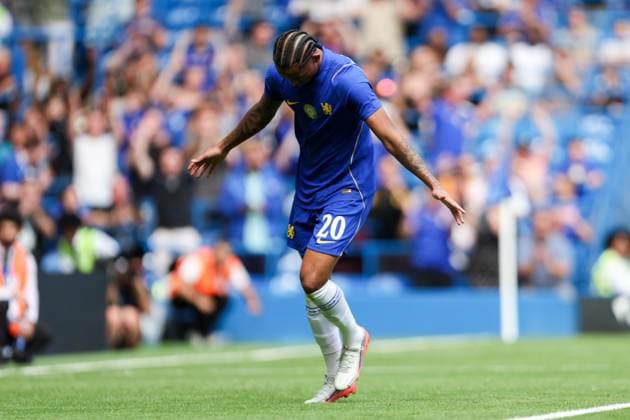Joao Pedro of Chelsea celebrates scoring his team s second goal of the match Chelsea v Real Sociedad, Pre Season Friendly, Football, Stamford Bridge, London, UK, 15 08 2026, England - 15 Aug 2026London Stamford Bridge England United Kingdom  Copyright: xHanc WiredxPhotos Shutterstockx 17084257ao