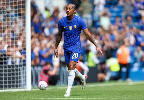 Joao Pedro of Chelsea celebrates scoring his team s second goal of the match Chelsea v Real Sociedad, Pre Season Friendly, Football, Stamford Bridge, London, UK, 15 08 2026, England - 15 Aug 2026London Stamford Bridge England United Kingdom  Copyright: xHanc WiredxPhotos Shutterstockx 17084257aq
