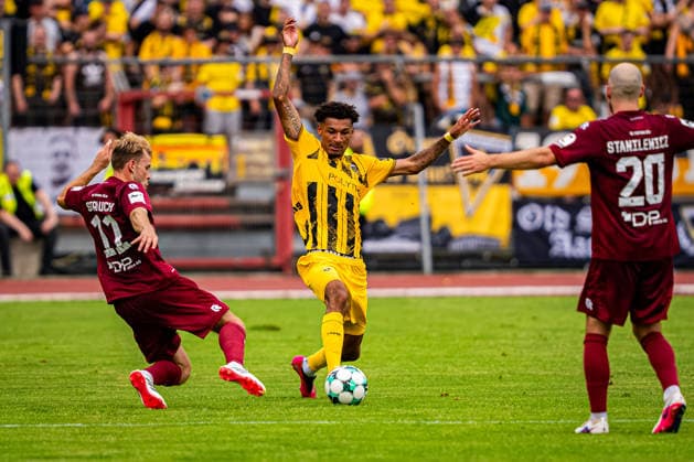 Joel da Silva Kiala (Alemannia Aachen, 37) und Georg Strauch (SC Fortuna Koeln, 11) gehen zum Ball SC Fortuna Koeln vs. Alemannia Aachen, Fussball, 3. Liga, 2. Spieltag, Saison 2026 2027, 15.08.2026 DFB REGULATIONS PROHIBIT ANY USE OF PHOTOGRAPHS AS IMAGE SEQUENCES AND OR QUASI-VIDEO SC Fortuna Koeln vs. Alemannia Aachen, Fussball, 3. Liga, 2. Spieltag, Saison 2026 2027, 15.08.2026 Koeln *** Joel da Silva of Alemannia Aachen, 37, and Georg Strauch of SC Fortuna Cologne, 11, head toward the ball during the SC Fortuna Cologne vs. Alemannia Aachen match, soccer, 3rd Division, Matchday 2, 2026–2027 season, August 15, 2026 DFB regulations prohibit any use of photographs as image sequences and or quasi-video SC Fortuna Cologne vs. Alemannia Aachen, soccer, 3. Liga, Matchday 2, 2026–2027 season, August 15, 2026, Cologne Copyright: xEibner-Pressefoto J.xDerondeaux EP_JDU