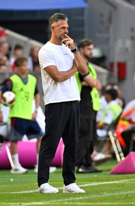 Trainer Coach Martin Demichelis RasenBallsport RB Leipzig RBL am Spielfeldrand nachdenklich Gestik Geste FC Bayern Muenchen FCB vs RB Leipzig RBL Telekom Cup 15.08.2026 DFL REGULATIONS PROHIBIT ANY USE OF PHOTOGRAPHS AS IMAGE SEQUENCES AND OR QUASI-VIDEO FC Bayern Muenchen FCB vs RB Leipzig RBL *** Coach Martin Demichelis of RasenBallsport RB Leipzig (RBL) on the sidelines, deep in thought, gesturing; FC Bayern Munich (FCB) vs. RB Leipzig (RBL) in the Telekom Cup on August 15, 2026. DFL regulations prohibit any use of photographs as image sequencesENCES AND OR QUASI-VIDEO FC Bayern Munich (FCB) vs. RB Leipzig (RBL)
