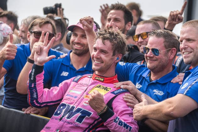 15.08.2026, GER, Motorsport, ADAC DTM, Saison 2026, Nürburgring Rennsieger Matteo Cairoli ( Italien, Emil Frey Racing, Ferrari 296 GT3, 14 ) jubelt im Parc Ferme über den Sieg im Samstagsrennen der DTM am Nürburgring Nürburg Nürburgring Rheinland-Pfalz Deutschland *** August 15, 2026, GER, Motorsports, ADAC DTM, 2026 Season, Nürburgring race winner Matteo Cairoli of Italy, Emil Frey Racing, Ferrari 296 GT3, No. 14, celebrates his victory in Saturday’s DTM race at the Nürburgring in Nürburg, Rhineland-Palatinate, Germany Copyright: xnordphotoxGmbHx xKnabx
