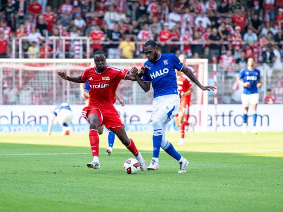 Fußball, Herren, Saison 2026 2027, Testspiel, 1. FC Union Berlin - Ipswich Town, v. l. Ilyas Ansah (1. FC Union Berlin), Issa Diop (Ipswich), 15.08.2026, *** Soccer, Men s, 2026–2027 Season, Friendly Match, 1. FC Union Berlin vs. Ipswich Town, from left: Ilyas Ansah (1. FC Union Berlin), Issa Diop (Ipswich), August 15, 2026, Copyright: xSebastianxRäppold MatthiasxKochx