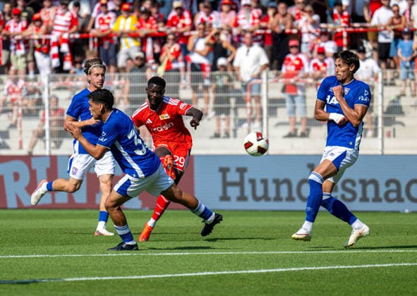 Fußball, Herren, Saison 2026 2027, Testspiel, 1. FC Union Berlin - Ipswich Town, v. l. Jack Clarke (Ipswich), Marcelino Nunez (Ipswich), Emmanuel Latte Lath (1. FC Union Berlin), Sasa Lukic (Ipswich), 15.08.2026, *** Soccer, Men s, 2026–2027 season, Friendly match, 1. FC Union Berlin vs. Ipswich Town, from left: Jack Clarke (Ipswich), Marcelino Nunez (Ipswich), Emmanuel Latte Lath (1. FC Union Berlin), Sasa Lukic (Ipswich), August 15, 2026, Copyright: xSebastianxRäppold MatthiasxKochx