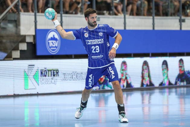 15.08.2026 ,xgox, Handball - Wartburg Cup SG Flensburg-Handewitt - TBV Lemgo-Lippe emspor, v.l. Tim Suton (Lemgo, 23) am Ball, plays the ball Eisenach *** August 15, 2026, xgox, Handball Wartburg Cup: SG Flensburg Handewitt vs. TBV Lemgo Lippe emspor; from left: Tim Suton (Lemgo), 23 with the ball, plays the ball (Eisenach)