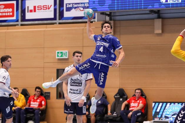 15.08.2026 ,xgox, Handball - Wartburg Cup SG Flensburg-Handewitt - TBV Lemgo-Lippe emspor, v.l. Samuel Zehnder (Lemgo, 4) wirft Tor, Torschuetze, erzielt Tor, Treffer, scores the goal Eisenach *** August 15, 2026, xgox, Handball Wartburg Cup: SG Flensburg Handewitt vs. TBV Lemgo Lippe emspor; from left: Samuel Zehnder (Lemgo), 4 shots on goal, goal scorer, scores the goal, Eisenach