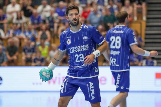 15.08.2026 ,xgox, Handball - Wartburg Cup SG Flensburg-Handewitt - TBV Lemgo-Lippe emspor, v.l. Tim Suton (Lemgo, 23) am Ball, plays the ball Eisenach *** August 15, 2026, xgox, Handball Wartburg Cup: SG Flensburg Handewitt vs. TBV Lemgo Lippe emspor; from left: Tim Suton (Lemgo), 23 with the ball, plays the ball (Eisenach)