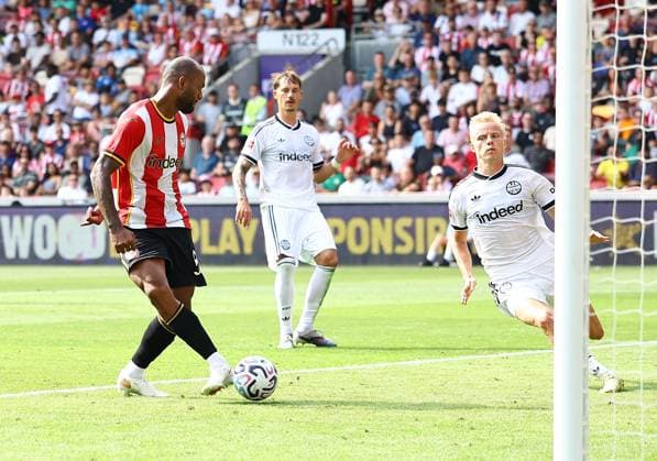 Igor Thiago of Brentford scores their sides third goal Brentford v Eintracht Frankfurt, Pre Season Friendly, Football, Gtech Community Stadium, London, UK - 15 Aug 2026London Gtech Community Stadium United Kingdom EDITORIAL USE ONLY No use with unauthorised audio, video, data, fixture lists, club league logos or live services. Online in-match use limited to 120 images, no video emulation. No use in betting, games or single club league player publications.  Copyright: xMichaelxZemanek Shutterstockx 17070130o
