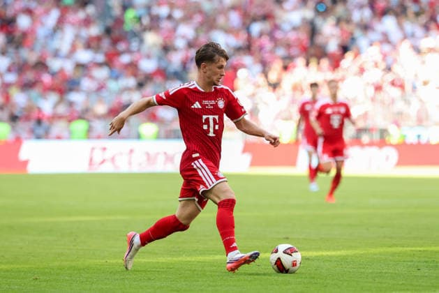 Tim Binder (FC Bayern Muenchen, 46) mit Ball, GER, FC Bayern Muenchen vs. RB Leipzig, Fussball, Telekom Cup, Testspiel, Saison 2026 2027, 15.08.2026, GER, FC Bayern Muenchen vs. RB Leipzig, Fussball, Telekom Cup, Testspiel, Saison 2026 2027, 15.08.2026 Muenchen *** Tim Binder, FC Bayern Munich, No. 46 with the ball, GER, FC Bayern Munich vs. RB Leipzig, soccer, Telekom Cup, friendly match, 2026–2027 season, August 15, 2026, GER, FC Bayern Munich vs. RB Leipzig, soccer, Telekom Cup, friendly match, 2026–2027 season, August 15, 2026, Munich Copyright: xEibner-Pressefoto JennixMaulx EP_JML
