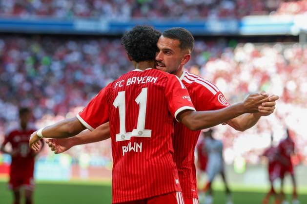 Torjubel von Nathaniel Brown 11 (FC Bayern Muenchen), Arijon Ibrahimovic 22 (FC Bayern Muenchen) zum 2:1, FC Bayern Muenchen vs. RB Leipzig, Fussball, Telekom Cup, 15.08.2026 Muenchen Bayern Deutschland *** Goal celebration by Nathaniel Brown (11, FC Bayern Munich) and Arijon Ibrahimovic (22, FC Bayern Munich) for the 2–1 score; FC Bayern Munich vs. RB Leipzig, soccer, Telekom Cup, August 15, 2026, Munich, Bavaria, Germany Copyright: xkolbert-press ChristianxKolbertx