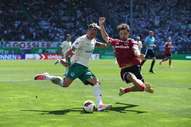 277th Frankenderby: SpVgg Greuther Fuerth vs. 1.FC Nürnberg Football, 2nd Bundesliga 277th Frankenderby: SpVgg Greuther Fuerth vs. 1.FC Nürnberg 15 Aug 2026 Sportpark Ronhof Thomas Sommer, Fuerth, Germany Image: Felix Klaus (Fürth), Fynn Otto (Nürnberg) DFL regulations prohibit any use of photographs as image sequences and or quasi-video Copyright: xPresseFotoxEvansx xRyanxEvansx