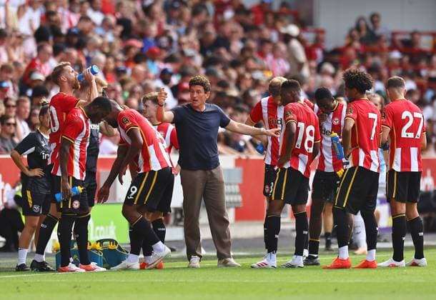 Keith Andrews head coach of Brentford instructs players Brentford v Eintracht Frankfurt, Pre Season Friendly, Football, Gtech Community Stadium, London, UK - 15 Aug 2026London Gtech Community Stadium United Kingdom EDITORIAL USE ONLY No use with unauthorised audio, video, data, fixture lists, club league logos or live services. Online in-match use limited to 120 images, no video emulation. No use in betting, games or single club league player publications.  Copyright: xMichaelxZemanek Shutterstockx 17070130u