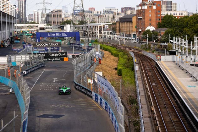 2026 FORMULA E LONDON ePRIX 16 BUEMI SÃ bastien (swi), Envision Racing, Jaguar I-Type 7, action during the London ePrix, 16th and 17th round of the 2025-26 ABB FIA Formula E World Championship, WM, Weltmeisterschaft on the ExCel London Circuit from August 14 to 16, 2026 in London, United Kingdom - LondonUnited Kingdom  Copyright: xDamienxDoumerguex