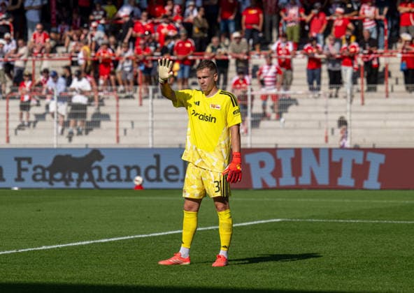Fußball, Herren, Saison 2026 2027, Testspiel, 1. FC Union Berlin - Ipswich Town, Torhüter Matheo Raab (1. FC Union Berlin), 15.08.2026, *** Soccer, Men s, 2026–2027 Season, Friendly Match, 1. FC Union Berlin vs. Ipswich Town, Goalkeeper Matheo Raab (1. FC Union Berlin), August 15, 2026, Copyright: xSebastianxRäppold MatthiasxKochx