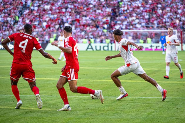 Tidiam Gomis (RB Leipzig, 27), laeuft auf das Bayern Tor zu, GER, FC Bayern Muenchen vs RB Leipzig, Fussball, Telekom CUP, Saison 2026 2027, 15.08.2026, DFL DFB REGULATIONS PROHIBIT ANY USE OF PHOTOGRAPHS as IMAGE SEQUENCES and or QUASI-VIDEO, Eibner-Pressefoto Andreas Ulmer GER, FC Bayern Muenchen vs RB Leipzig, Fussball, Telekom CUP, Saison 2026 2027, 15.08.2026, Muenchen *** Tidiam Gomis of RB Leipzig, 27, runs toward the Bayern goal, GER, FC Bayern Munich vs. RB Leipzig, Soccer, Telekom Cup, 2026–2027 season, August 15, 2026, DFL and DFB regulations prohibit any use of photographs as image sequences and or quasi-video, Eibner Press Photo, Andreas Ulmer, GER, FC Bayern Munich vs. RB Leipzig, Soccer, Telekom Cup, 2026–2027 Season, August 15, 2026, Munich Copyright: xEibner-Pressefoto AndreasxUlmerx EP_AUR