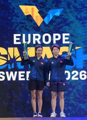(260815) -- MALMO, Aug. 15, 2026 -- Runners-up Doo Hoi Kem (R) Ng Wing Lam of China s Hong Kong react during the awarding ceremony after the women s doubles final match against Harimoto Miwa Hayata Hina of Japan at the WTT Europe Smash Sweden 2026 in Malmo, Sweden, Aug. 15, 2026. ) (SP)SWEDEN-MALMO Table tennis, Tischtennis WTT EUROPE SMASH 2026-WOMEN S DOUBLES WengxXinyang 