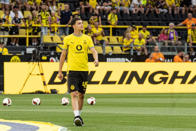 Regionalliga West: Borussia Dortmund II - 1.FC Köln II, 07.08.2026 Luca Reggiani (Borussia Dortmund, 49) bei der offiziellen Vorstellung der Kader für die Saison 2026 27. Regionalliga West: Borussia Dortmund II - 1.FC Köln II, Rote Erde, Dortmund; 07.08.2026 DFB regulations prohibit any use of photographs as image sequences and or quasi video. *** Regionalliga West: Borussia Dortmund II 1, 1. FC Köln II, August 7, 2026. Luca Reggiani of Borussia Dortmund, 49, at the official presentation of the rosters for the 2026–27 season. Regionalliga West: Borussia Dortmund II 1, 1. FC Köln II, Rote Erde, Dortmund, August 7, 2026 DFB regulations prohibit any use of photographs as image sequences and or quasi-video Copyright: xBEAUTIFULxSPORTS Buriakovx