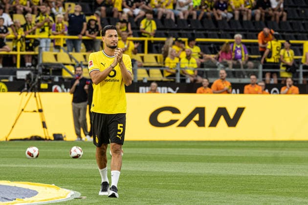 Regionalliga West: Borussia Dortmund II - 1.FC Köln II, 07.08.2026 Ramy Bensebaini (Borussia Dortmund, 5) bei der offiziellen Vorstellung der Kader für die Saison 2026 27. Regionalliga West: Borussia Dortmund II - 1.FC Köln II, Rote Erde, Dortmund; 07.08.2026 DFB regulations prohibit any use of photographs as image sequences and or quasi video. *** Regionalliga West: Borussia Dortmund II vs. 1. FC Köln II, August 7, 2026—Ramy Bensebaini of Borussia Dortmund, number 5, at the official presentation of the rosters for the 2026–27 season in the Regionalliga West: Borussia Dortmund II vs. 1. FC Köln II, Rote Erde, Dortmund, August 7, 2026. DFB regulations prohibit any use of photographs as image sequences and or quasi-video. Copyright: xBEAUTIFULxSPORTS Buriakovx
