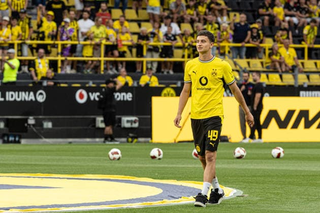 Regionalliga West: Borussia Dortmund II - 1.FC Köln II, 07.08.2026 Luca Reggiani (Borussia Dortmund, 49) bei der offiziellen Vorstellung der Kader für die Saison 2026 27. Regionalliga West: Borussia Dortmund II - 1.FC Köln II, Rote Erde, Dortmund; 07.08.2026 DFB regulations prohibit any use of photographs as image sequences and or quasi video. *** Regionalliga West: Borussia Dortmund II 1, 1. FC Köln II, August 7, 2026. Luca Reggiani of Borussia Dortmund, 49, at the official presentation of the rosters for the 2026–27 season. Regionalliga West: Borussia Dortmund II 1, 1. FC Köln II, Rote Erde, Dortmund, August 7, 2026 DFB regulations prohibit any use of photographs as image sequences and or quasi-video Copyright: xBEAUTIFULxSPORTS Buriakovx