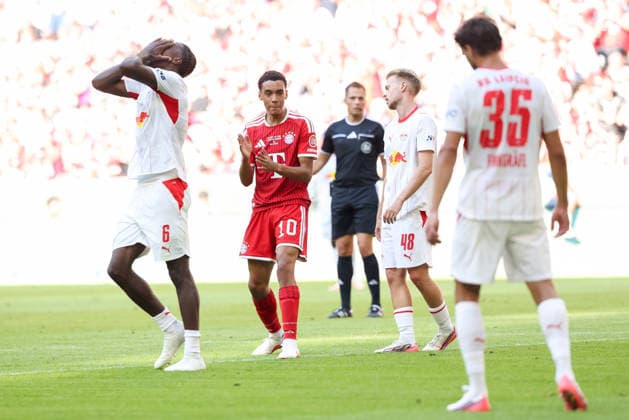 Jubel zum Tor zum 3:1 durch Jamal Musiala (FC Bayern Muenchen, 10), GER, FC Bayern Muenchen vs. RB Leipzig, Fussball, Telekom Cup, Testspiel, Saison 2026 2027, 15.08.2026, GER, FC Bayern Muenchen vs. RB Leipzig, Fussball, Telekom Cup, Testspiel, Saison 2026 2027, 15.08.2026 Muenchen *** Celebration of Jamal Musiala s goal to make it 3–1, FC Bayern Munich, 10, GER, FC Bayern Munich vs. RB Leipzig, Soccer, Telekom Cup, Friendly, 2026–2027 Season, August 15, 2026, GER, FC Bayern Munich vs. RB Leipzig, Soccer, Telekom Cup, Friendly, 2026–2027 Season, August 15, 2026, Munich Copyright: xEibner-Pressefoto JennixMaulx EP_JML