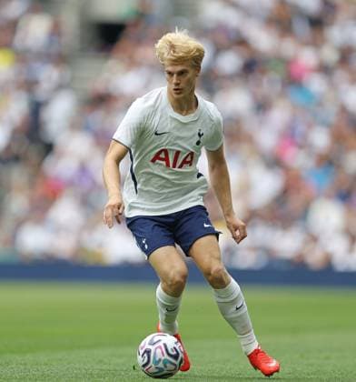 Pre Season Friendly - Tottenham Hotspur v TSG 1899 Hoffenheim LONDON, ENGLAND, AUGUST 15: Lucas Bergvall of Tottenham Hotspur on the ball during the Pre Season Friendly match between Tottenham Hotspur v TSG 1899 Hoffenheim at Tottenham Hotspur Stadium, London on 15 August. (Photo by Daniel Weir) London Tottenham Hotspur Stadium United Kingdom Copyright: xDanielxWeir SportsxPressxPhotox Sportspressphoto_SPR207057