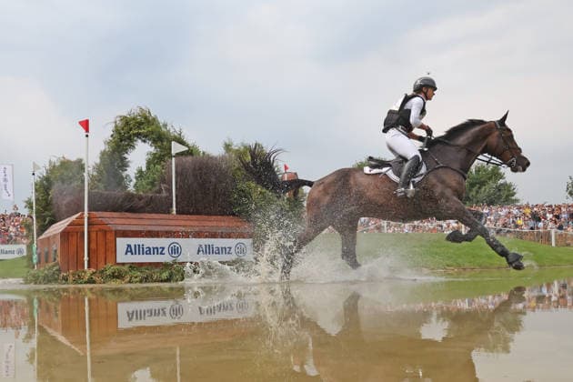 Julia Krajewski (GER, Deutschland, Germany) mit Pferd Uelzeners Nickel, Nickel , Vielseitigkeit Dressur, FEI Eventing World Championship, WM, Weltmeisterschaft , DHL-Preis, Einzel Mannschaft, Geländeprüfung, Teilprüfung Gelände, Cross Country , AACHEN - FEI World Championships 2026, Weltfest des Pferdesports, Reitsport Weltmeisterschaft 2026, Aachen 2026, Welcome Home 2026, Aachener Soers, 11. bis 23. August 2026, Reitsport, 15.08.2026, Aachen Aachener Soers Deutschland *** Julia Krajewski GER, Germany, riding Uelzeners Nickel, Nickel, Eventing Dressage, FEI Eventing World Championship, DHL Prize, Individual and Team, Cross-Country, Cross-Country Stage, Cross Country, AACHEN FEI World Championships 2026, World Equestrian Festival, 2026 World Equestrian Championships, Aachen 2026, Welcome Home 2026, Aachen Soers, August 11–23, 2026, Equestrian Sports, August 15, 2026, Aachen Soers, Germany