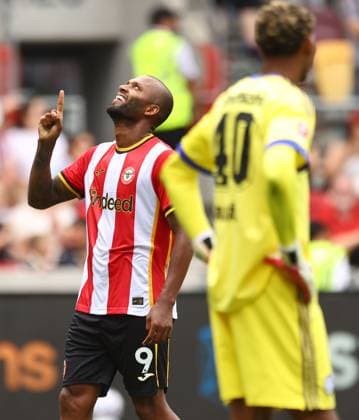 Igor Thiago of Brentford celebrates scoring their sides sixth goal Brentford v Eintracht Frankfurt, Pre Season Friendly, Football, Gtech Community Stadium, London, UK - 15 Aug 2026London Gtech Community Stadium United Kingdom EDITORIAL USE ONLY No use with unauthorised audio, video, data, fixture lists, club league logos or live services. Online in-match use limited to 120 images, no video emulation. No use in betting, games or single club league player publications.  Copyright: xMichaelxZemanek Shutterstockx 17070130ae