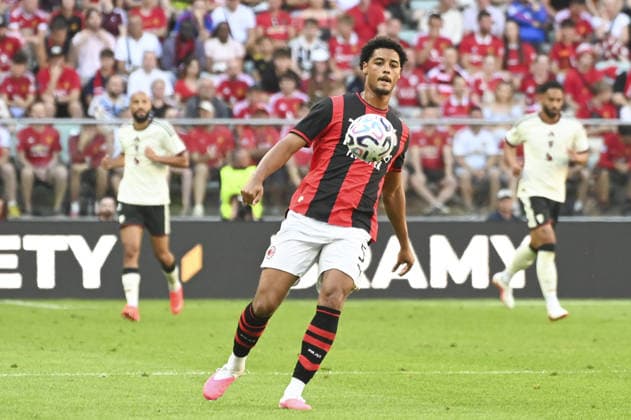 IPA87506720 - Koni De Winter (Milan) during the friendly match between Manchester United, ManU and AC Milan at the Arena Tarczy?ski in Wroc?aw, Poland, on August 15, 2026  Copyright: xMichalxDubiel IPAxSportx xx 87506720