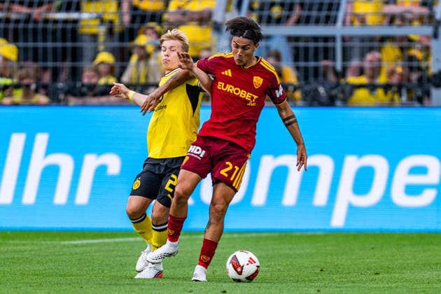 Testspiel, Bundesliga Serie A, Borussia Dortmund vs. AS Rom, 15.08.2026 im Signal Iduna Park Daniel Svensson Paulo Dyballa *** Friendly Match, Bundesliga Serie A, Borussia Dortmund vs. AS Roma, August 15, 2026, at Signal Iduna Park: Daniel Svensson, Paulo Dybala Copyright: xBahhoxKarax
