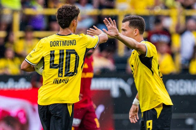 Testspiel, Bundesliga Serie A, Borussia Dortmund vs. AS Rom, 15.08.2026 im Signal Iduna Park Tor zum 1:2 durch Julian Ryerson Samuele Inacio Konstantinos Karetsas *** Friendly Match, Bundesliga Serie A, Borussia Dortmund vs. AS Roma, August 15, 2026, at Signal Iduna Park; Goals: 1-2 by Julian Ryerson, Samuele Inacio, and Konstantinos Karetsas Copyright: xBahhoxKarax