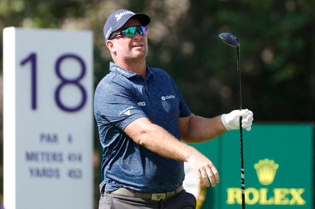 MEMPHIS, TN - AUGUST 15: Ryan Fox of New Zealand watches his tee shot on No. 18 during the third round of the FedEx St. Jude Championship, August 15, 2026, at TPC Southwind in Memphis, Tennessee. (Photo by Matthew Maxey Icon Sportswire) GOLF: AUG 15 PGA, Golf Herren FedEx St. Jude Championship EDITORIAL USE ONLY Icon260815014