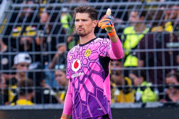 Testspiel, Bundesliga Serie A, Borussia Dortmund vs. AS Rom, 15.08.2026 im Signal Iduna Park Tor zum 0:1 durch Paulo Dyballa Gregor Kobel *** Friendly Match, Bundesliga Serie A, Borussia Dortmund vs. AS Roma, August 15, 2026, at Signal Iduna Park; Goal to make it 0–1 by Paulo Dybala; Gregor Kobel Copyright: xBahhoxKarax