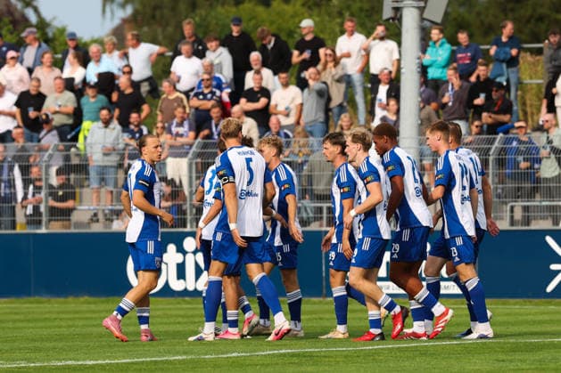 15.08.2026, Fussball, Herren, Regionalliga Nord, 4. Spieltag, BSV Kickers Emden - Eimsbütteler TV Torjubel zum 1:0 durch Bogdan Shubin (blau 8 BSV Kickers Emden) *** August 15, 2026, Soccer, Men s, Regionalliga Nord, Matchday 4, BSV Kickers Emden vs. Eimsbütteler TV: Celebration of the 1–0 goal by Bogdan Shubin (No. 8, BSV Kickers Emden)