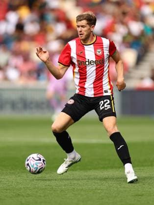 Nathan Collins of Brentford Brentford v Eintracht Frankfurt, Pre Season Friendly, Football, Gtech Community Stadium, London, UK - 15 Aug 2026London Gtech Community Stadium United Kingdom EDITORIAL USE ONLY No use with unauthorised audio, video, data, fixture lists, club league logos or live services. Online in-match use limited to 120 images, no video emulation. No use in betting, games or single club league player publications.  Copyright: xMichaelxZemanek Shutterstockx 17070130bg