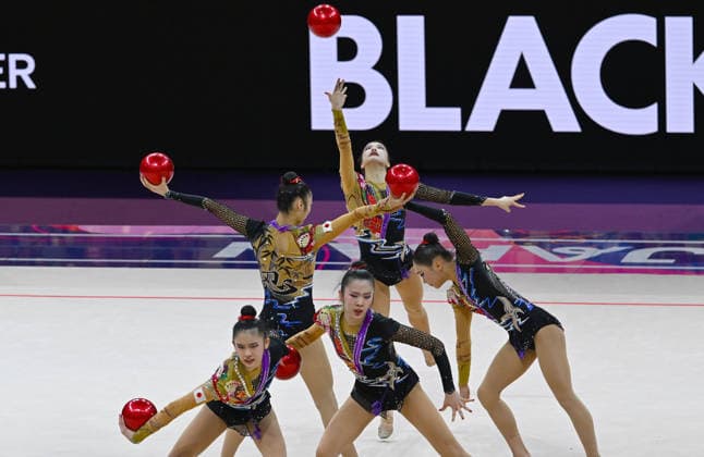 15.08.2026, xhbx, Rhythmische Sportgymnastik Weltmeisterschaft 2026, v.l. Team, Gruppe, Group, Mannschaft Japan, 5 Bälle Übung Frankfurt am Main *** August 15, 2026, xhbx, 2026 Rhythmic Gymnastics World Championships, from left: Team, Group, Japan, 5-ball routine, Frankfurt am Main