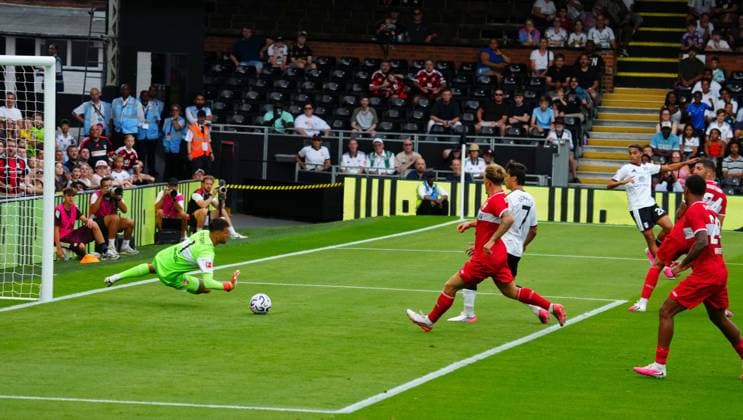 Josh King of Fulham goes close Fulham v Stuttgart, Pre Season Friendly, Football, Craven Cottage, London, UK - 15 Aug 2026London Craven Cottage United Kingdom EDITORIAL USE ONLY No use with unauthorised audio, video, data, fixture lists, club league logos or live services. Online in-match use limited to 120 images, no video emulation. No use in betting, games or single club league player publications.  Copyright: xJavierxGarcia Shutterstockx 17070137an