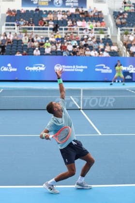 MASON, OHIO - AUGUST 15: Flavio Cobolli of Italy serves the ball during day five of the Cincinnati Open at the Lindner Family Tennis Center on August 15, 2026 in Mason, Ohio.  Copyright: xShainaxBenhiyoun SPPx Sportspressphoto_SPR207161